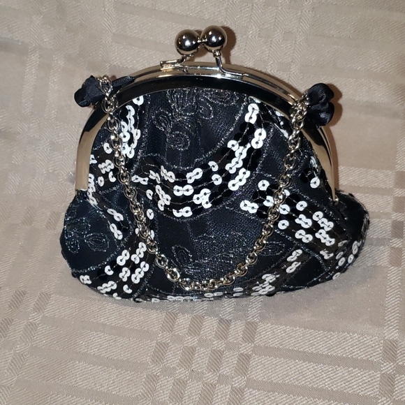 La Regale Handbags - Black sequined and embroidered cocktail bag (bin 5)
